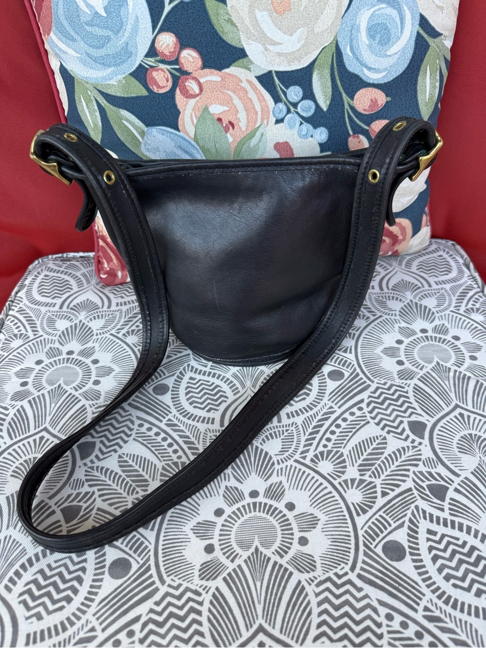Coach Vintage Maggie Duffle, Black Leather W Brass Hardware 9019